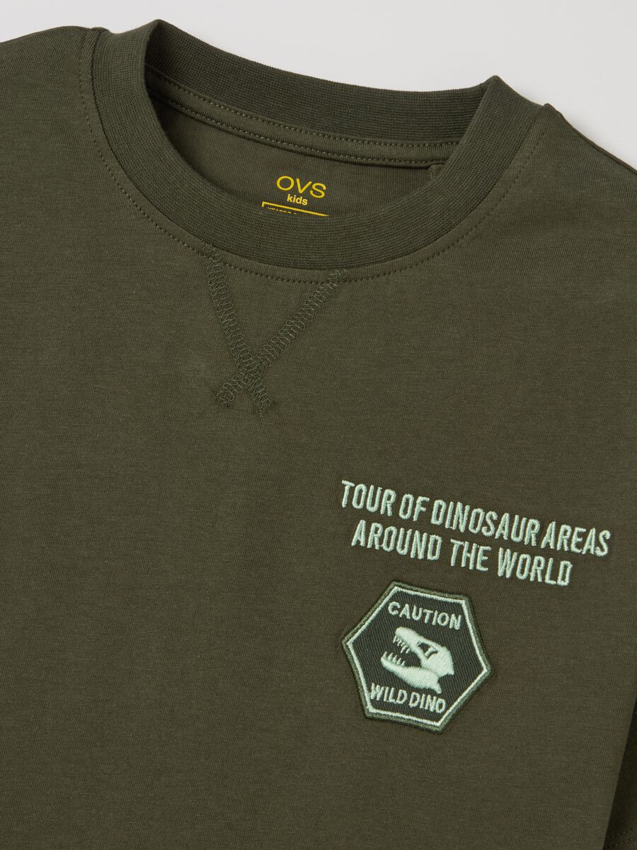 Cotton T-shirt with "Tour of dinosaur areas" embroidery_2