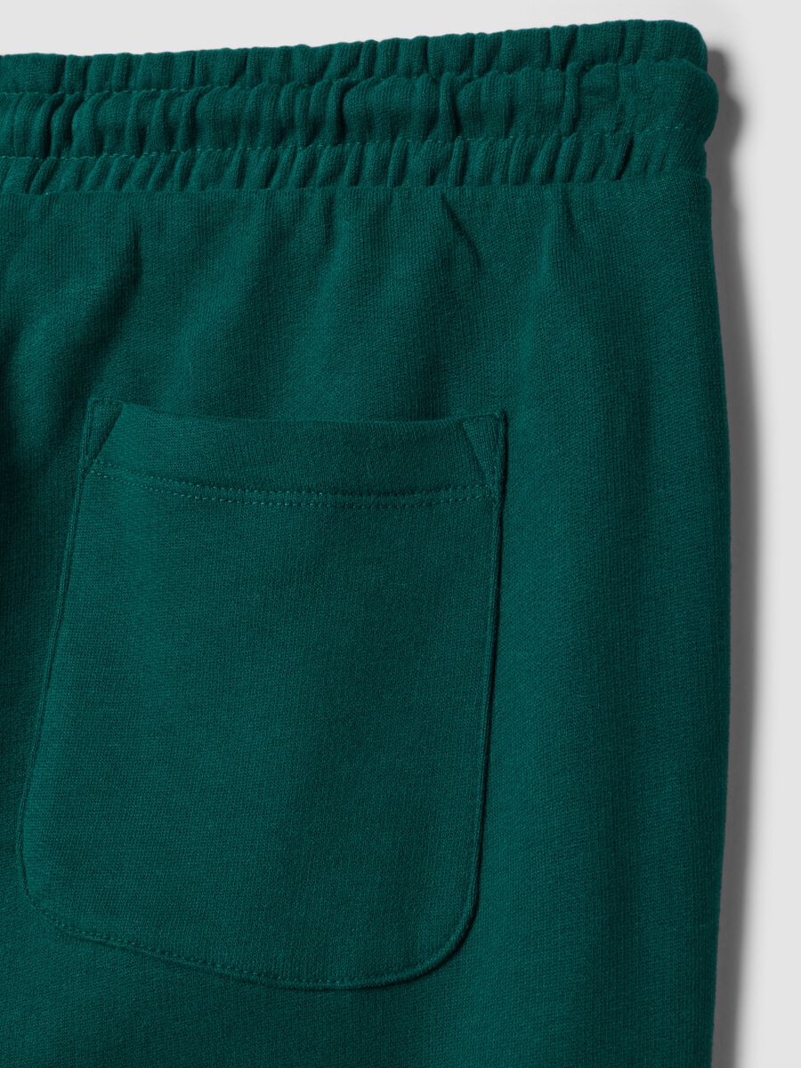 Jogger verdi in puro cotone stile college regular fit_2