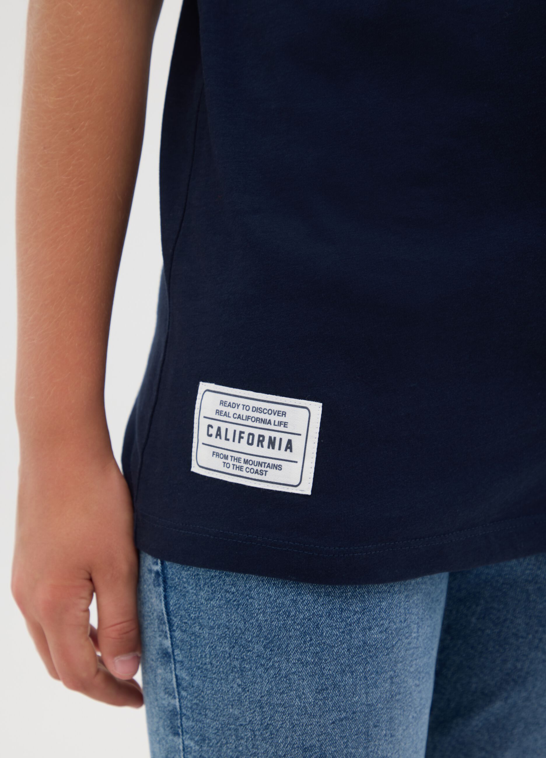 Navy blue T-shirt with round neck