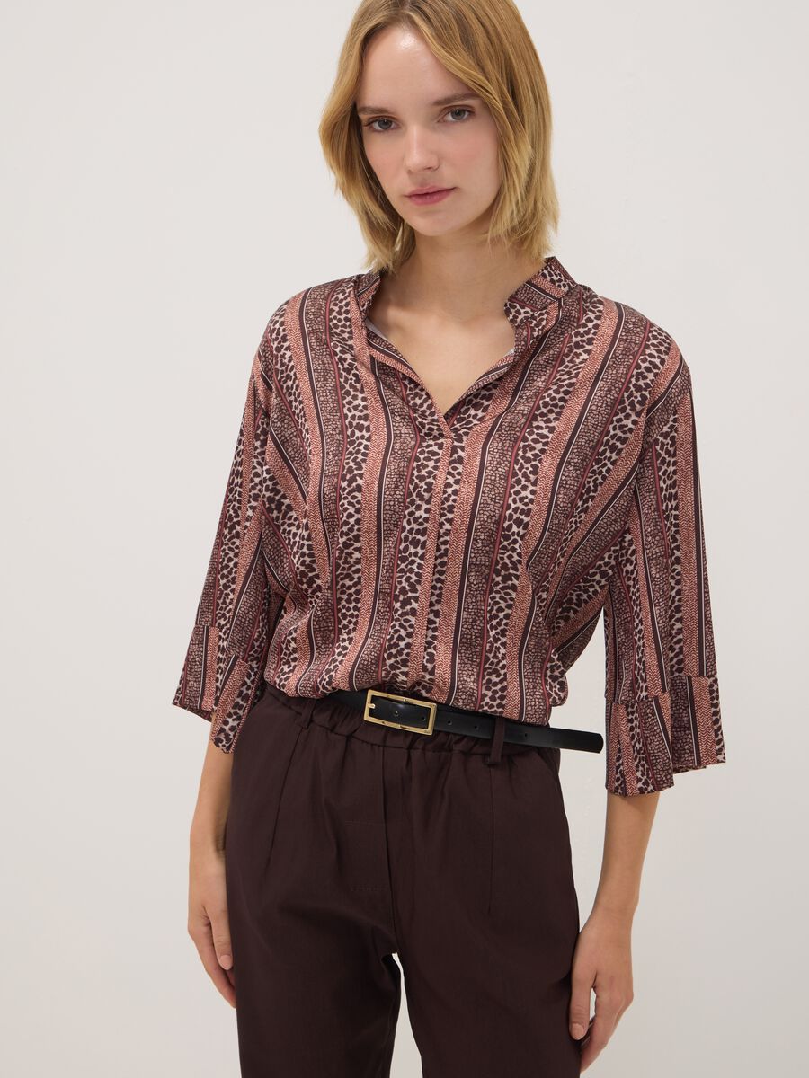 Blusa marrone regular fit con stampa a righe regular fit_2