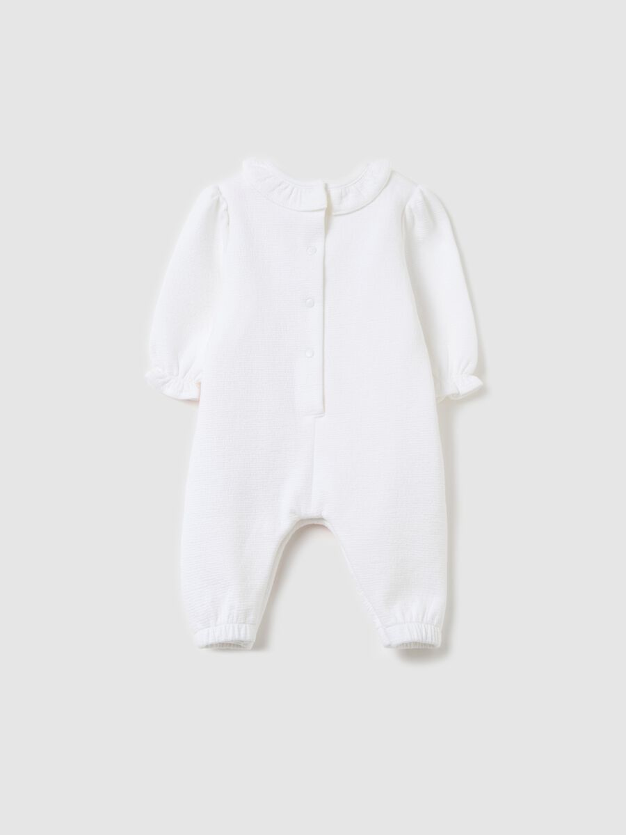 Crêpe onesie with "My little flower" embroidery_1
