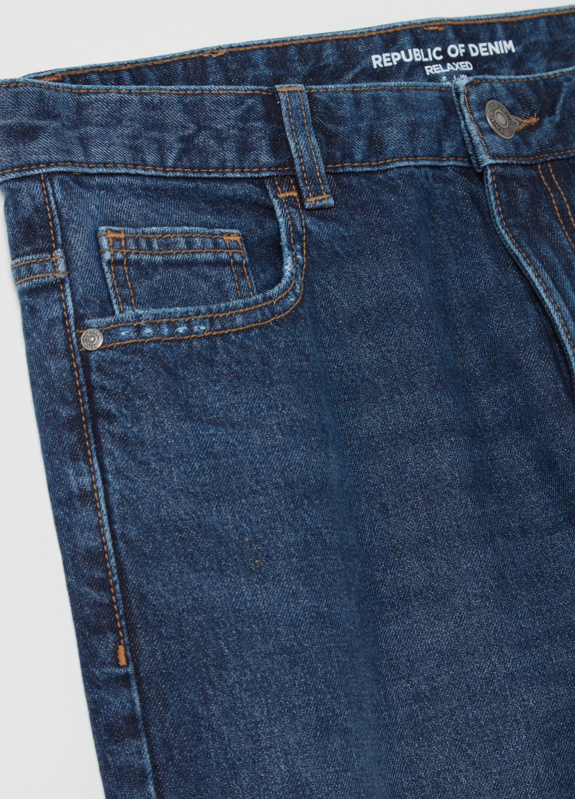 Jeans relaxed fit con scoloriture