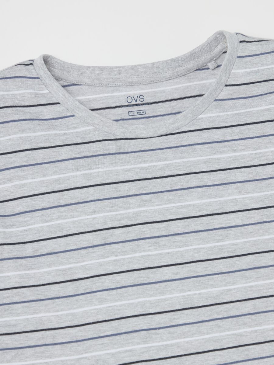 Short cotton pyjamas with striped pattern_5