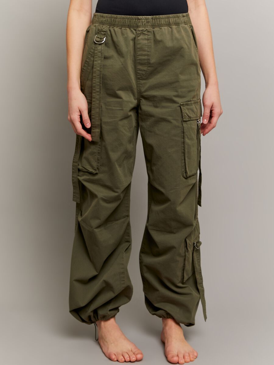 Pantalone parachute cargo in cotone_1