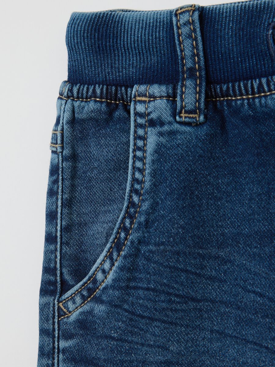Denim Bermuda shorts with pockets and drawstring_2