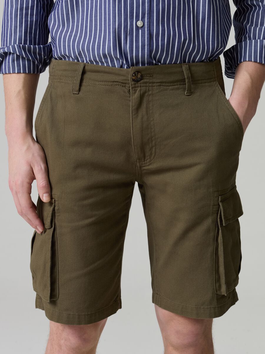 Cargo Bermuda shorts in cotton twill_1