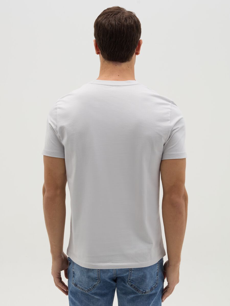 Organic cotton T-shirt with V neck_2