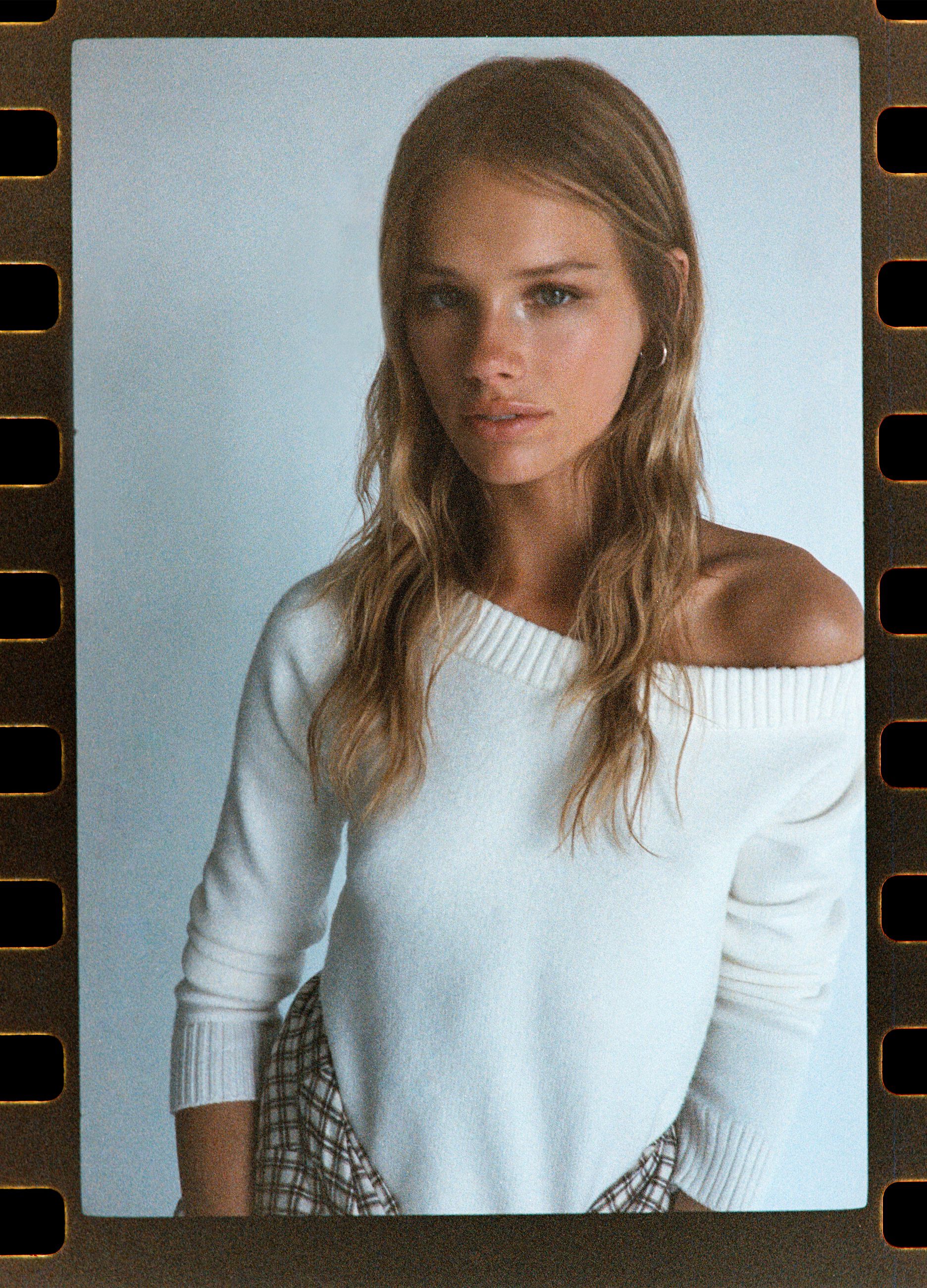 White Boat Neck Jumper