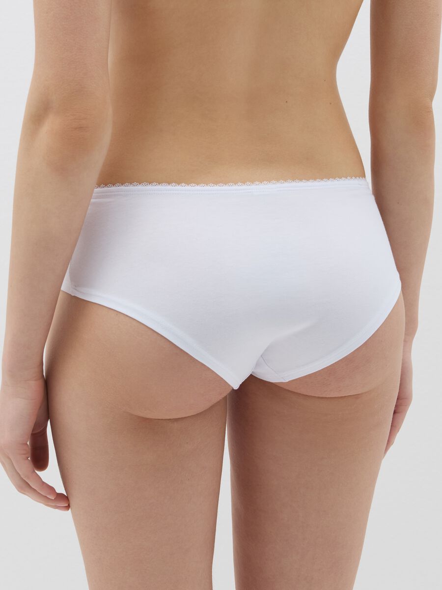 Three-pack French knickers with lace_3