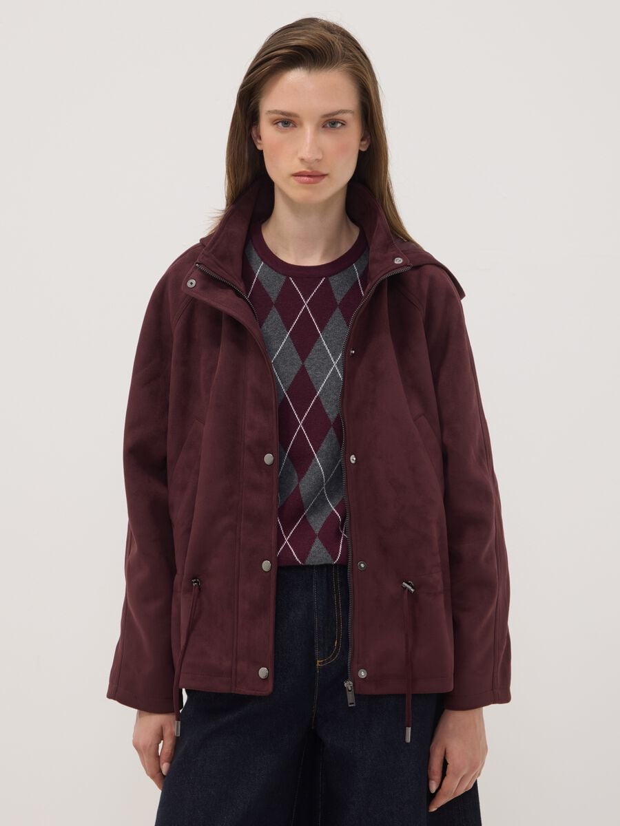 Parka viola con cappuccio e chiusura zip e bottoni_1