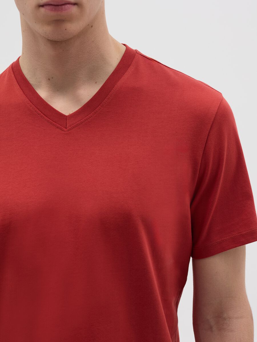 Organic cotton T-shirt with V neck_2