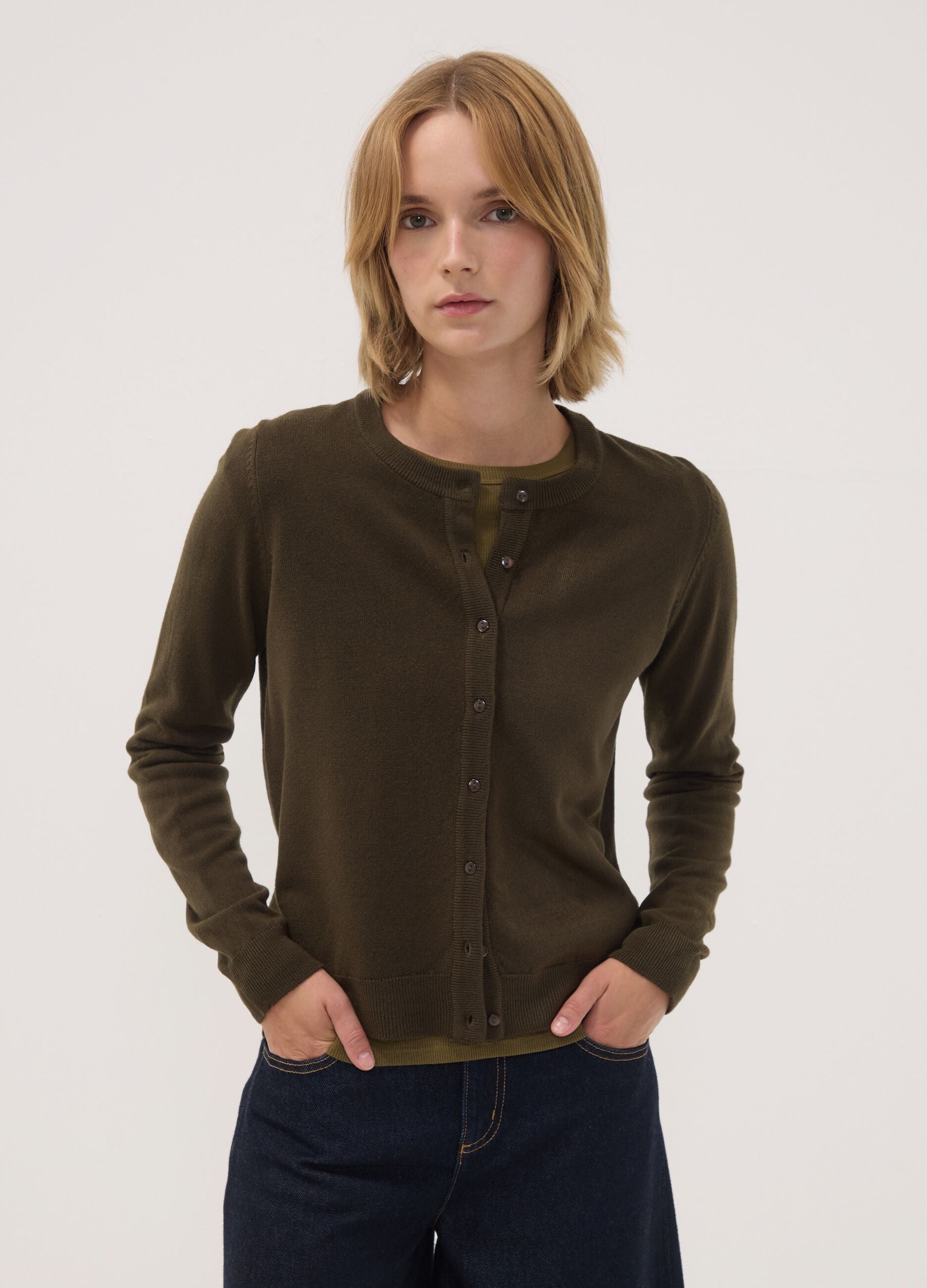 Cardigan verde girocollo regular fit con bottoni
