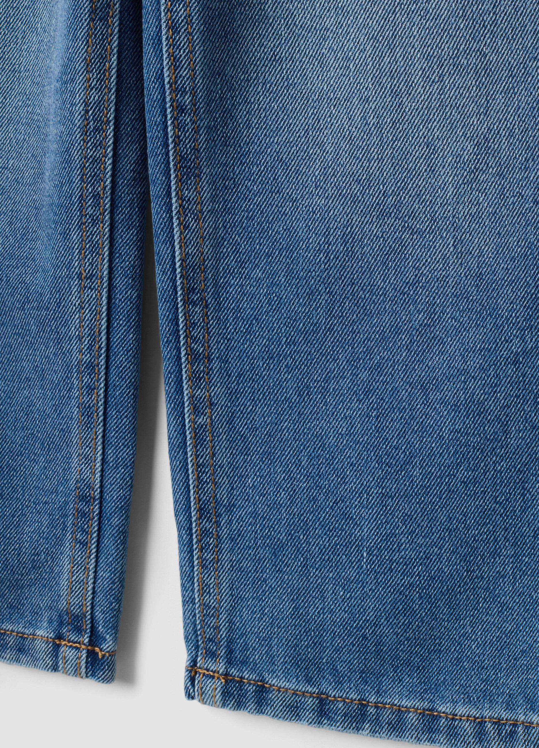 Jeans blu over fit in misto cotone e viscosa per bambino