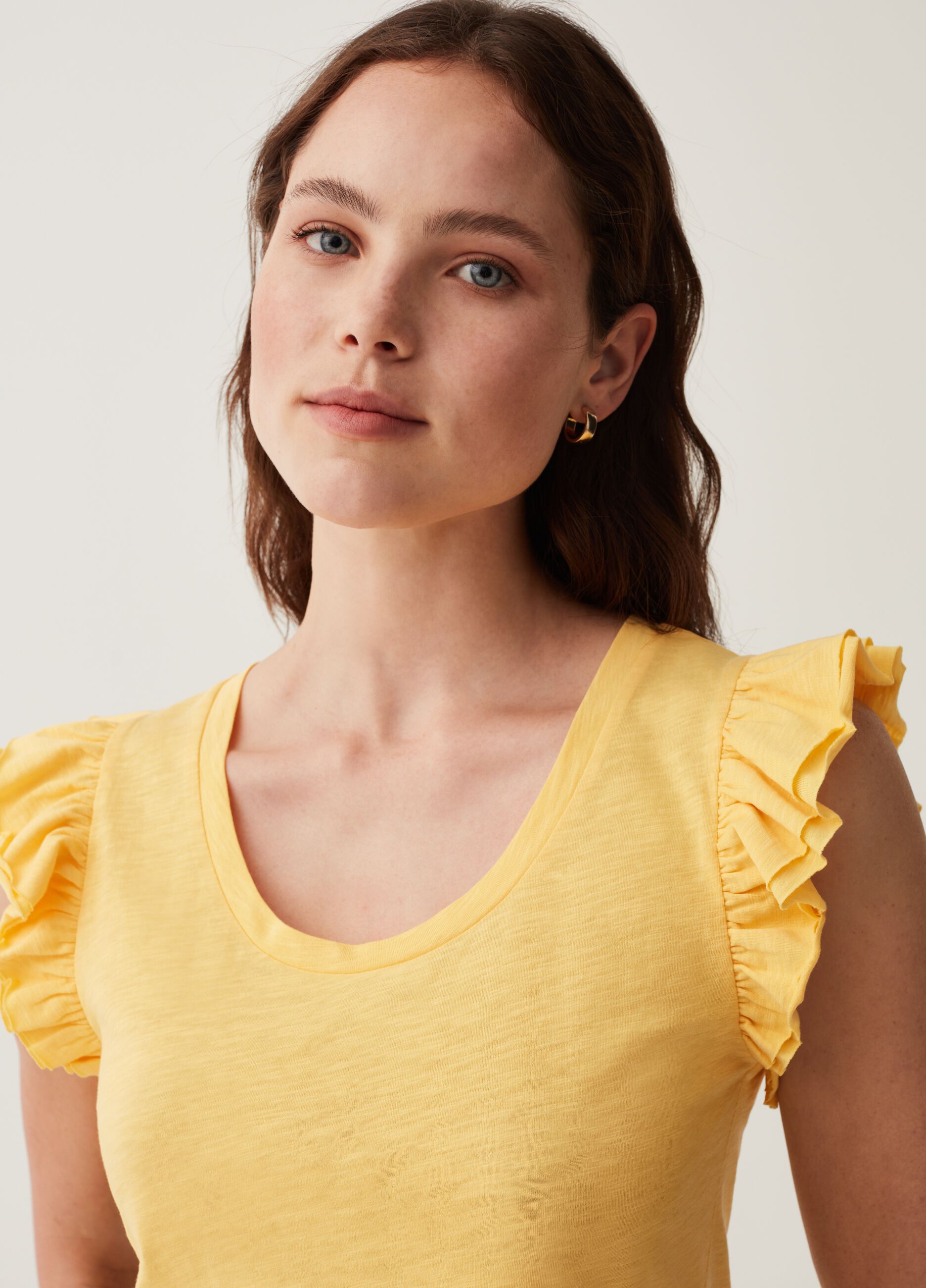 Tank top in cotone slub con volant_0