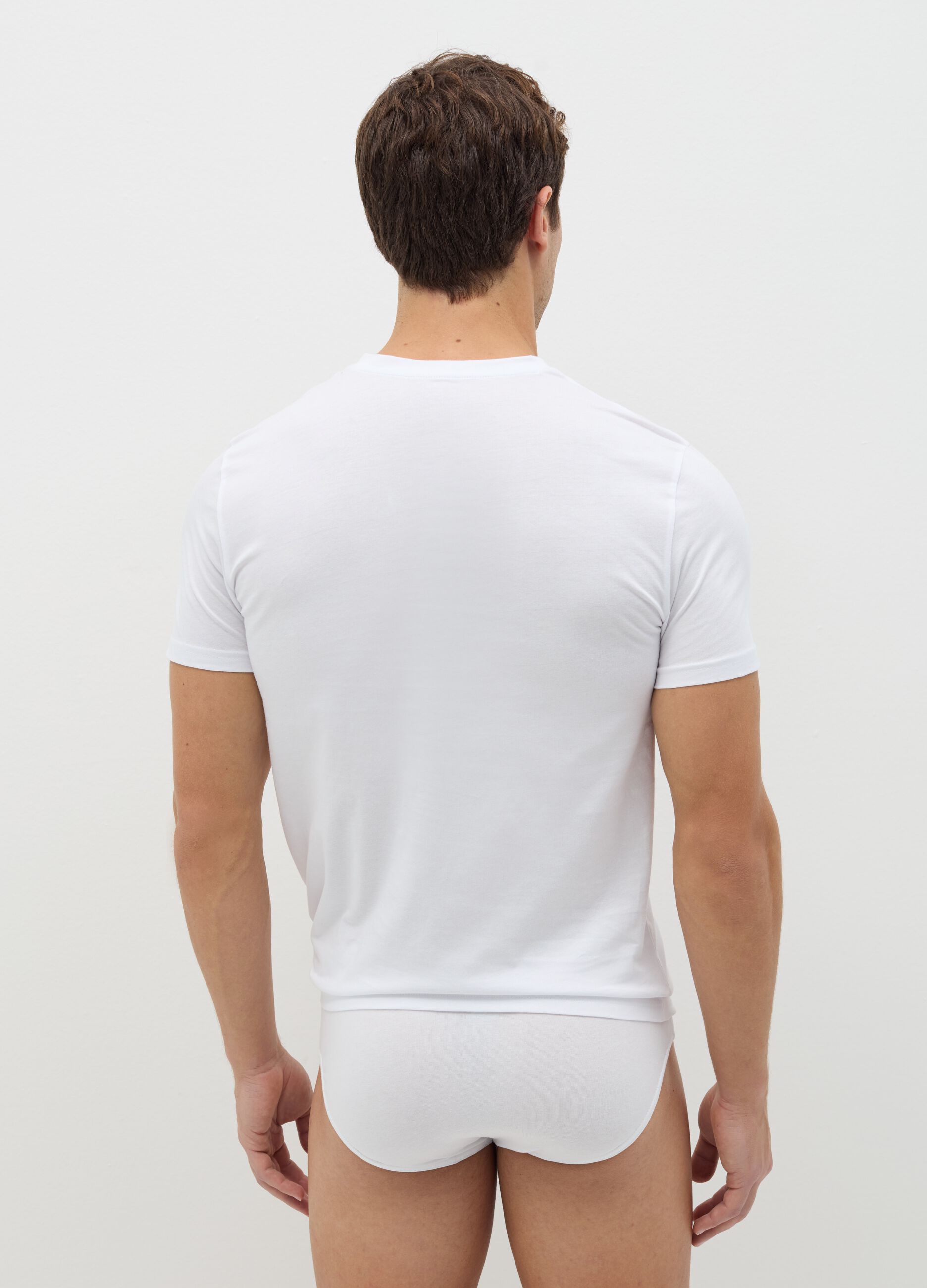 T-shirt intima in cotone bio con scollo a V 