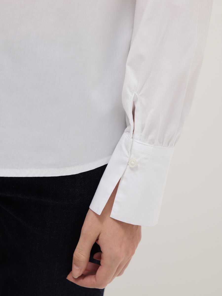 White pure cotton regular fit shirt with ribbon collar_3
