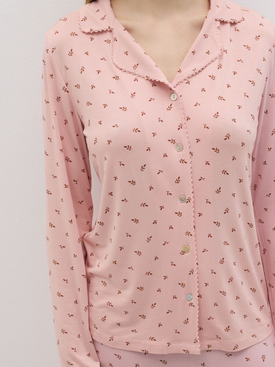 Pink pyjama top with small leaves print_3
