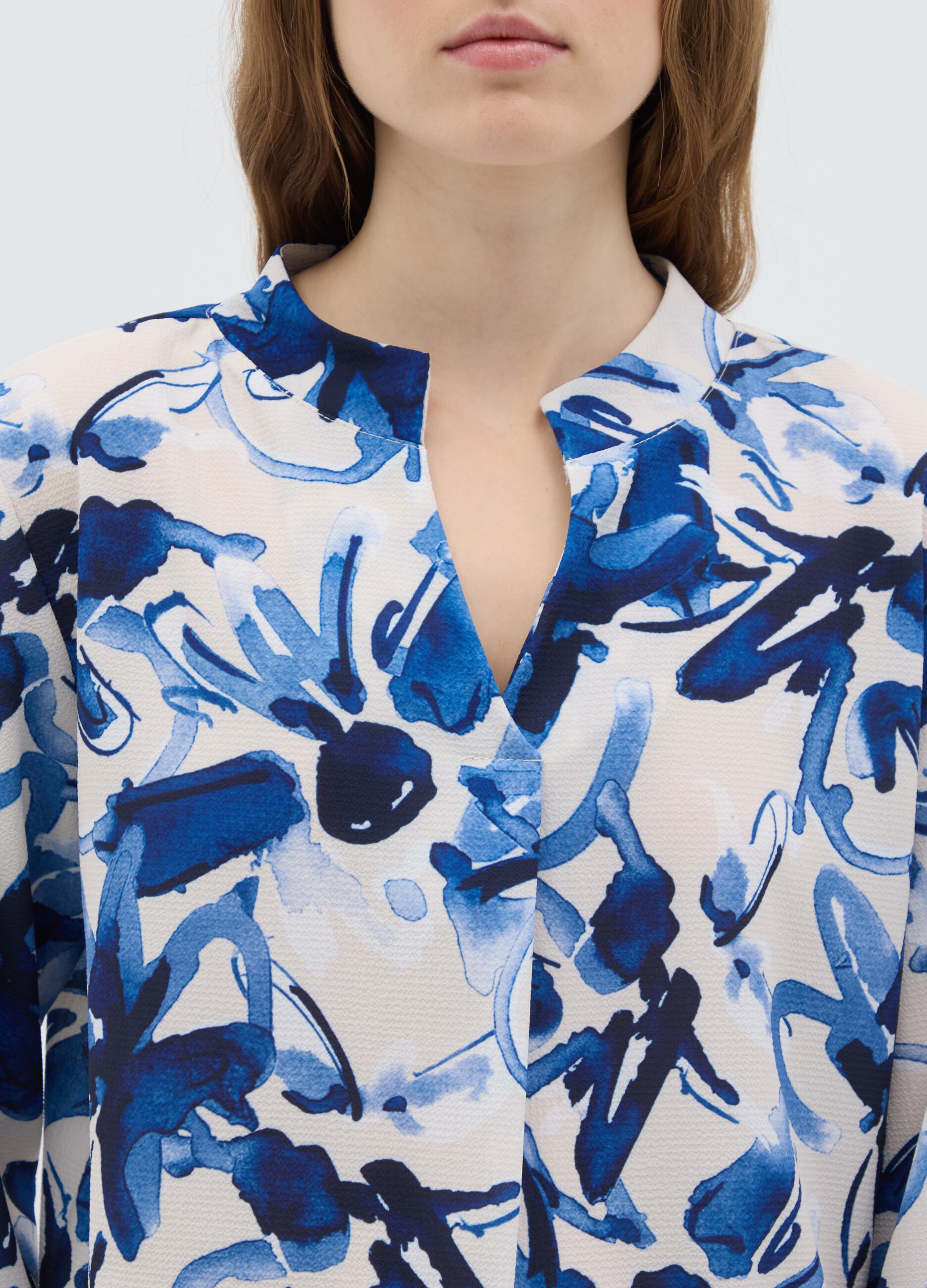 Women's regular fit multicolour blouse with pattern