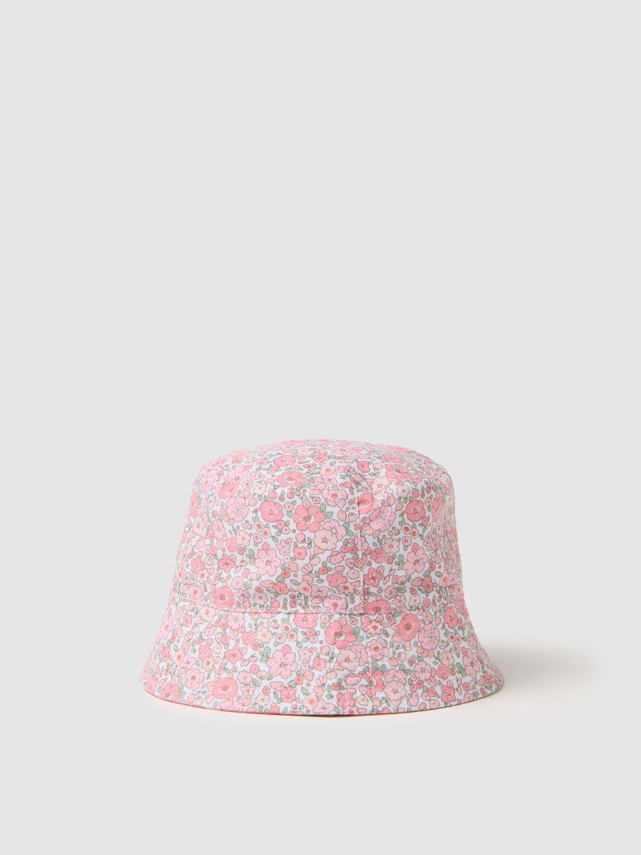 Multicolour cotton blend baby hat with floral design_0