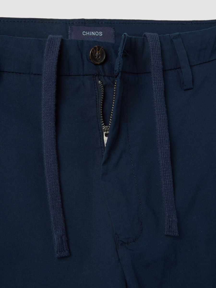 Pantaloni chino in cotone elasticizzato blu regular fit_5