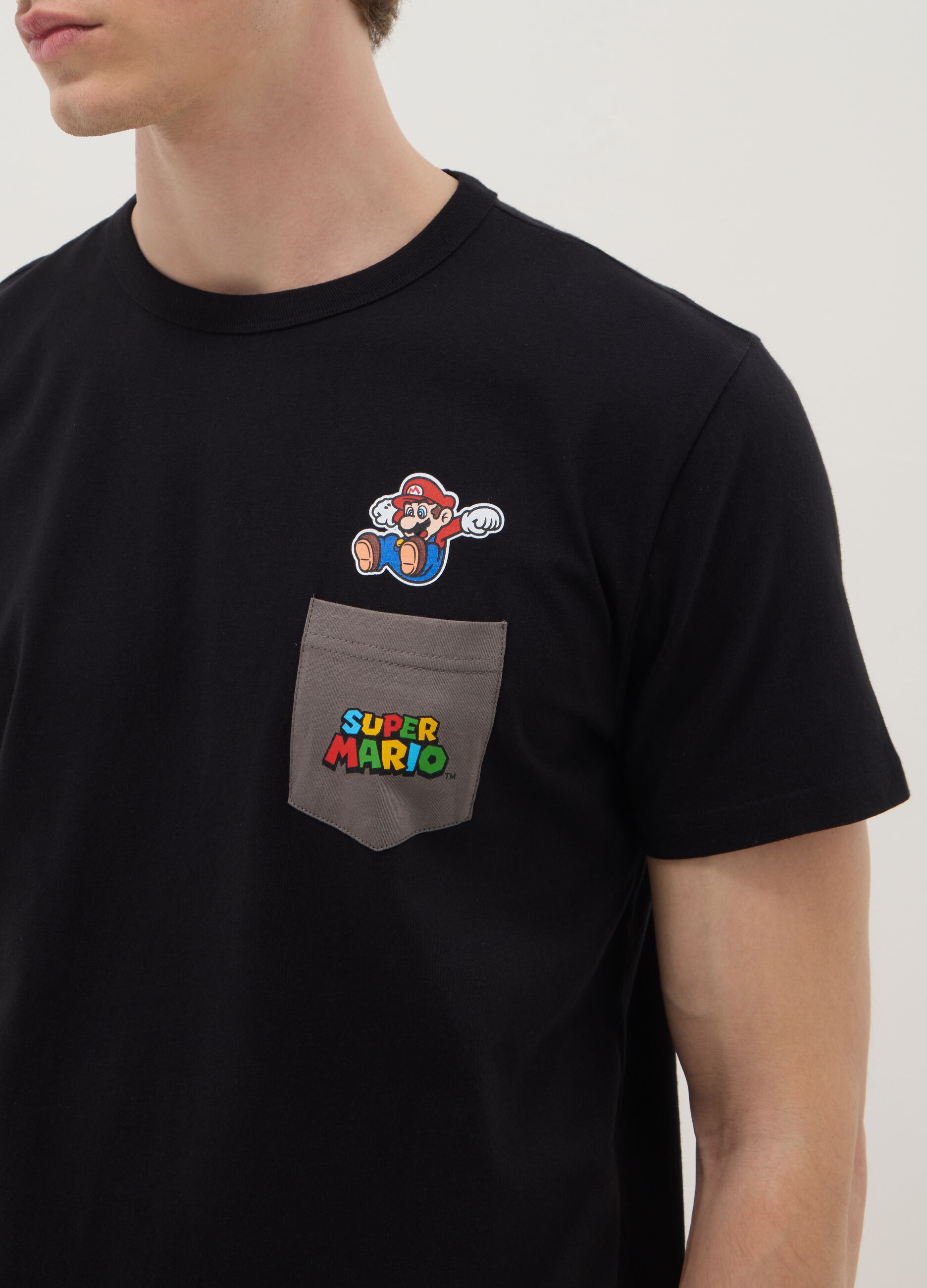 Black pure cotton regular fit T-shirt with Super Mario print