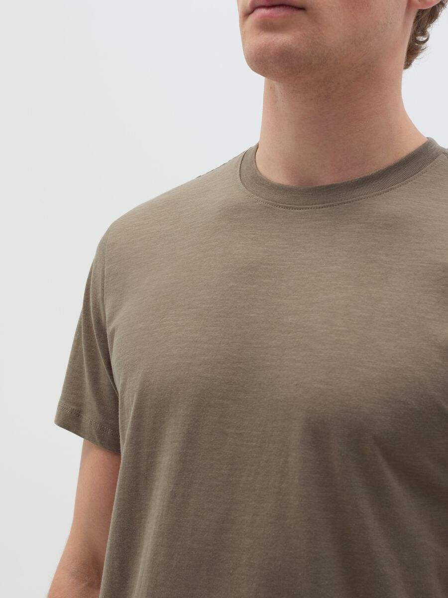 T-shirt in slub cotton with round neck_2