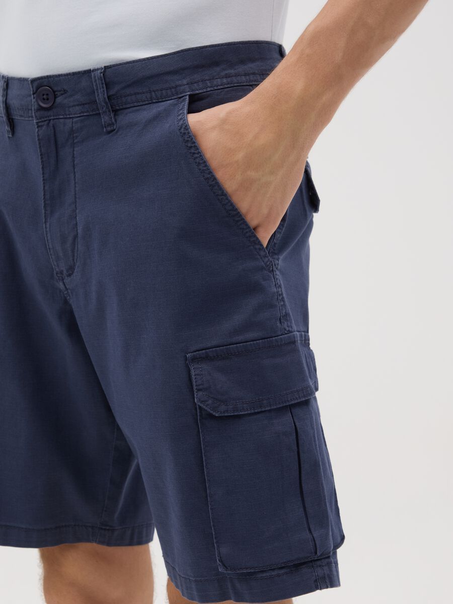 Men's Blue Cotton Cargo Trousers Regular Fit_2
