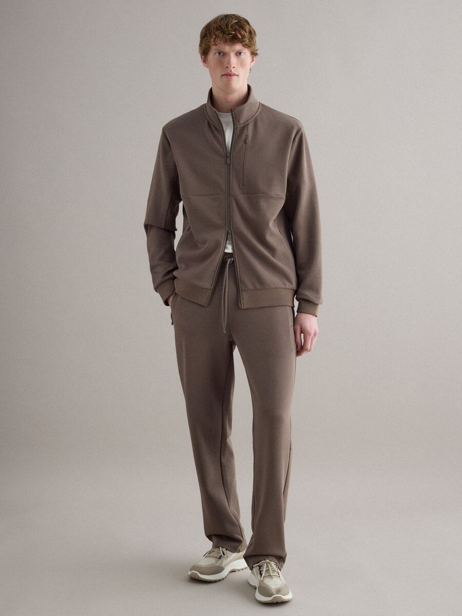 Pantaloni jogger in misto cotone elasticizzato marrone regular fit_0