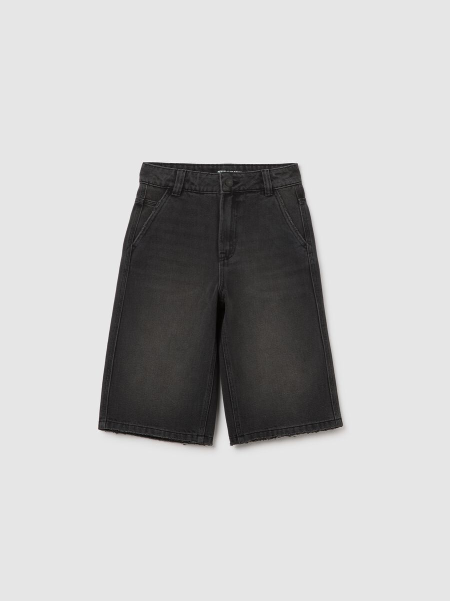 Bermuda da ragazzo in denim nero skater fit_0