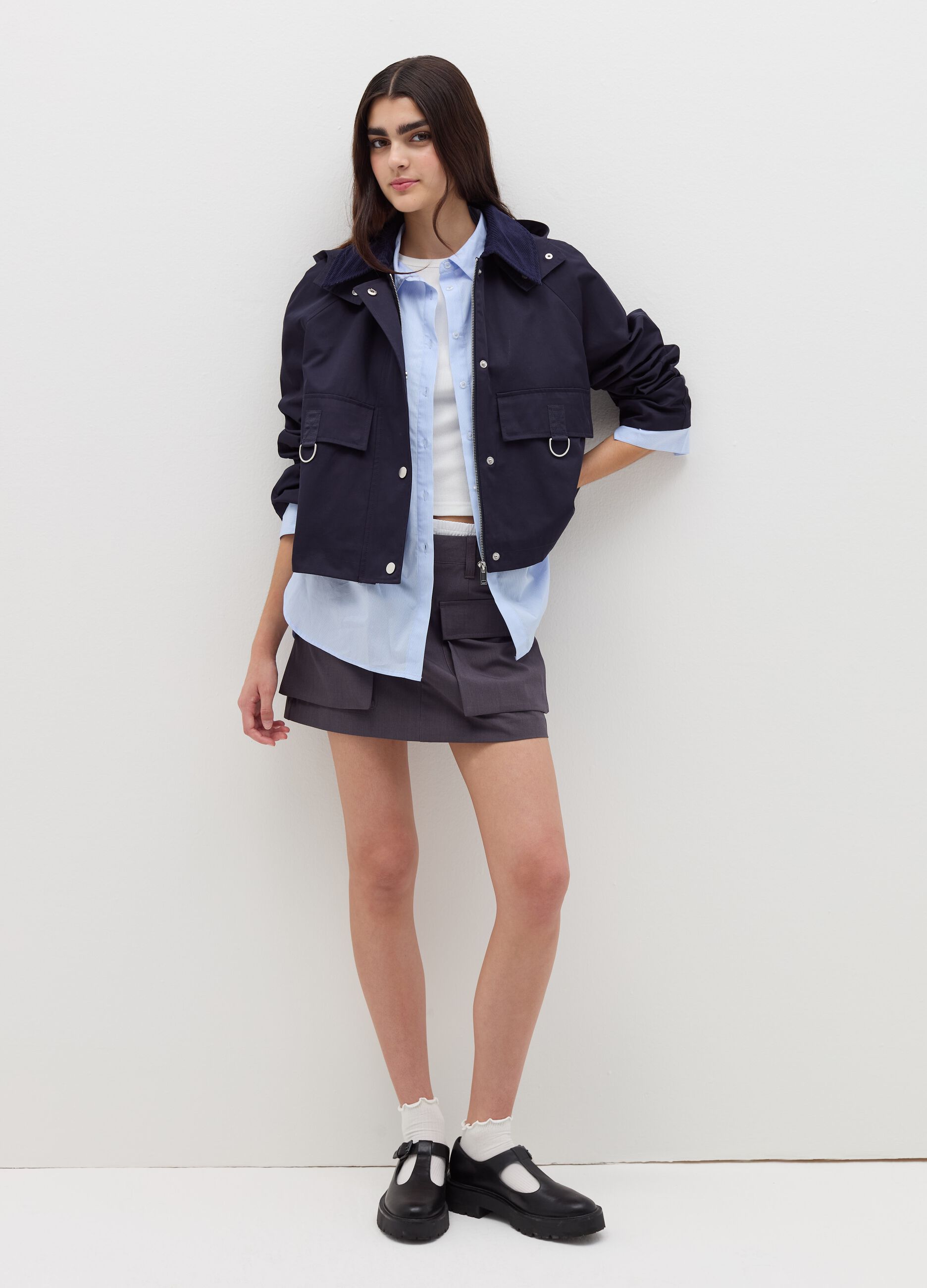 Short jacket with collar in corduroy