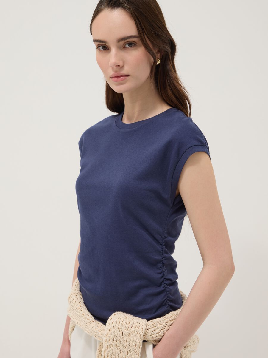 Tank top blu in puro cotone con arricciature laterali regular fit_1