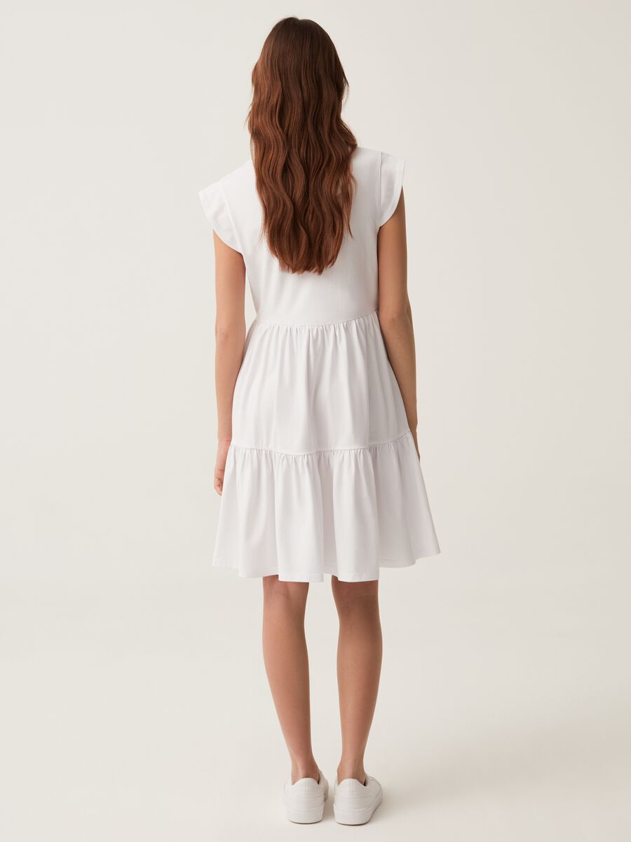 Short tiered dress with cap sleeves_2