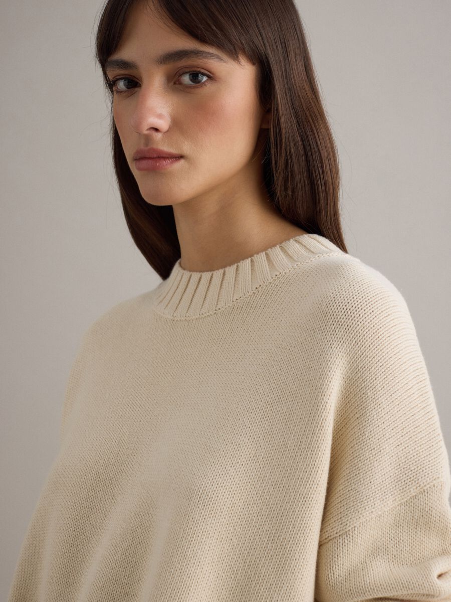 Beige crew neck pullover in pure cotton regular fit_3