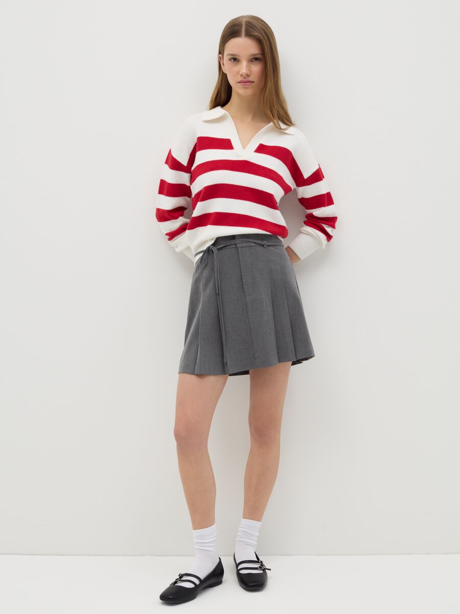 Top with red and white stripes and polo neck_1