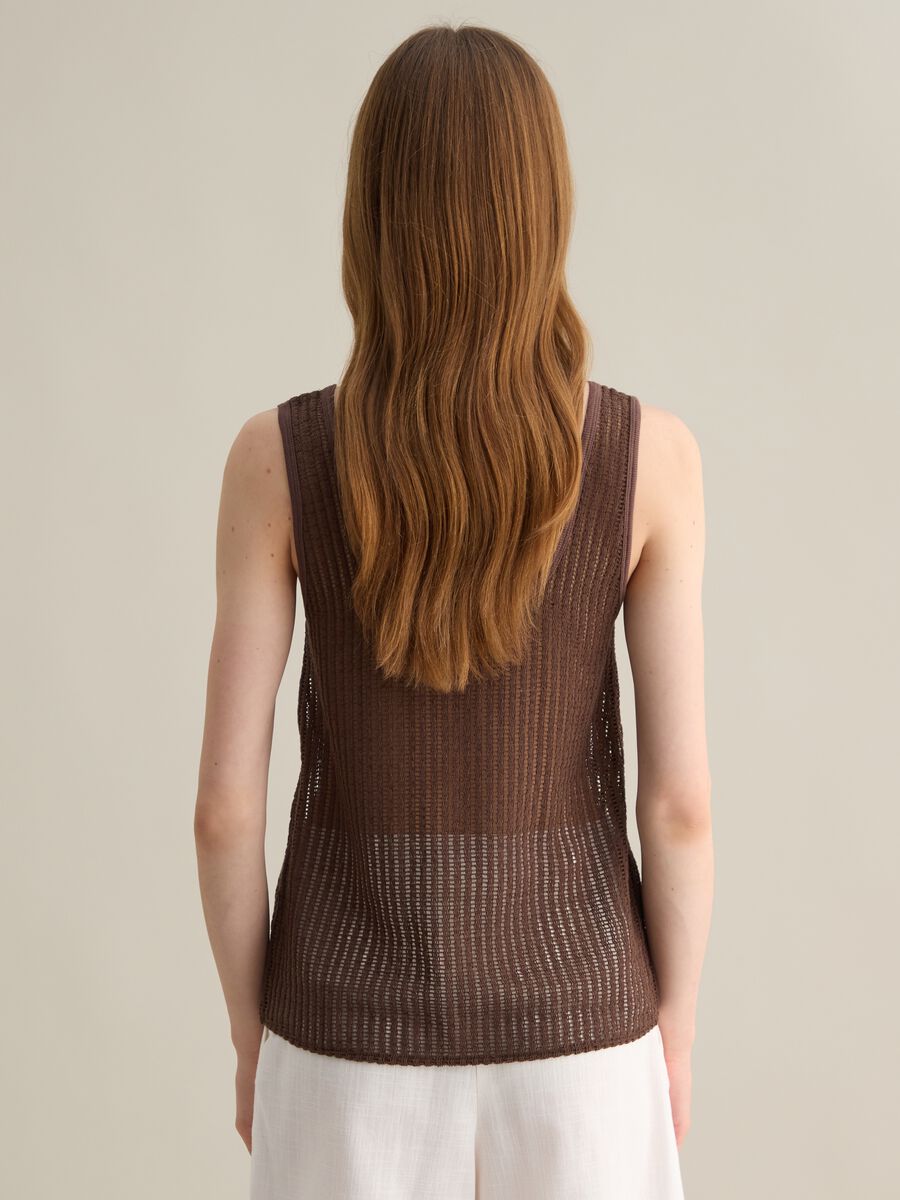 Brown Mesh Vest Lead_3