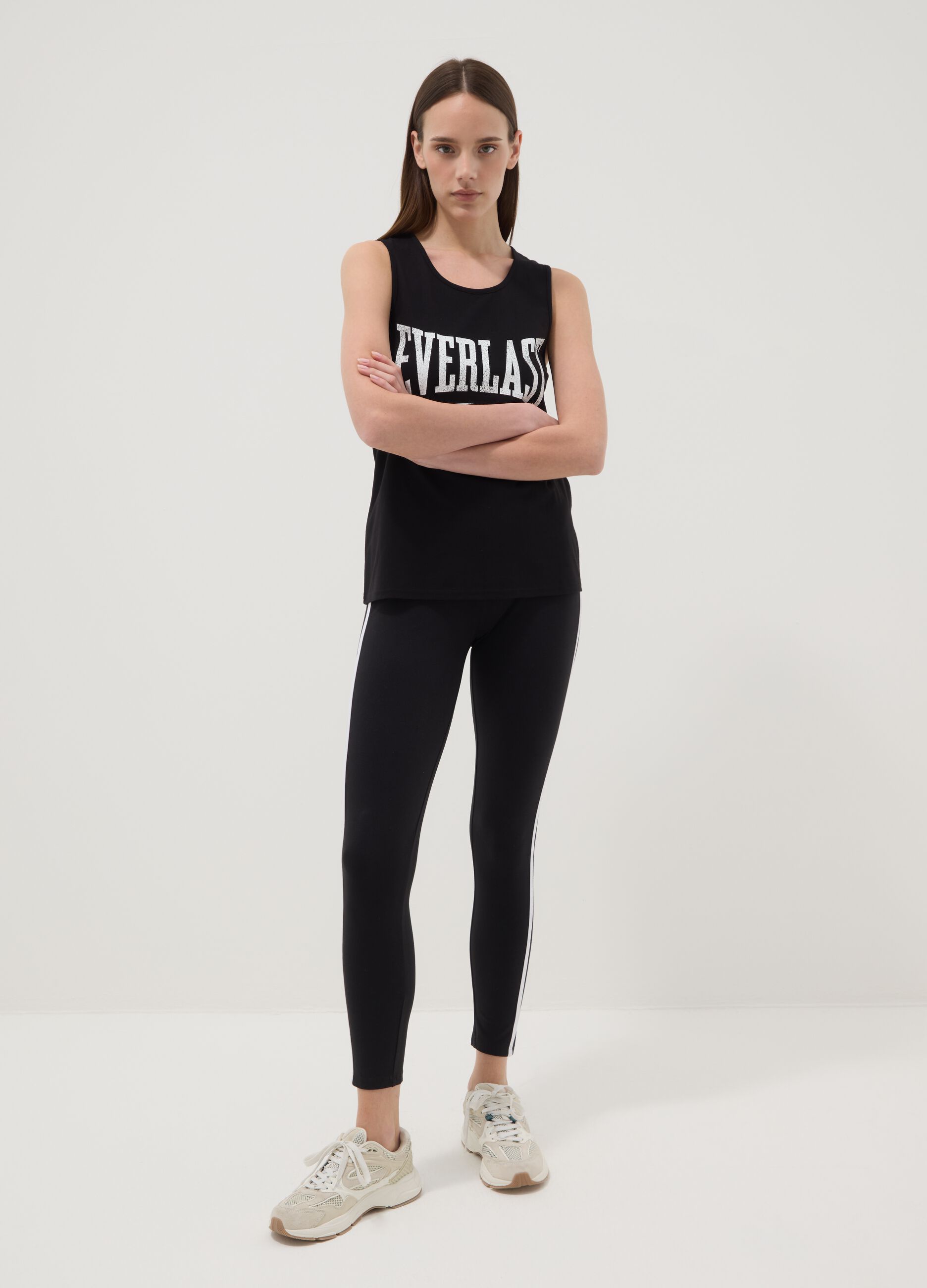 Black pure cotton tank top regular fit with Everlast logo