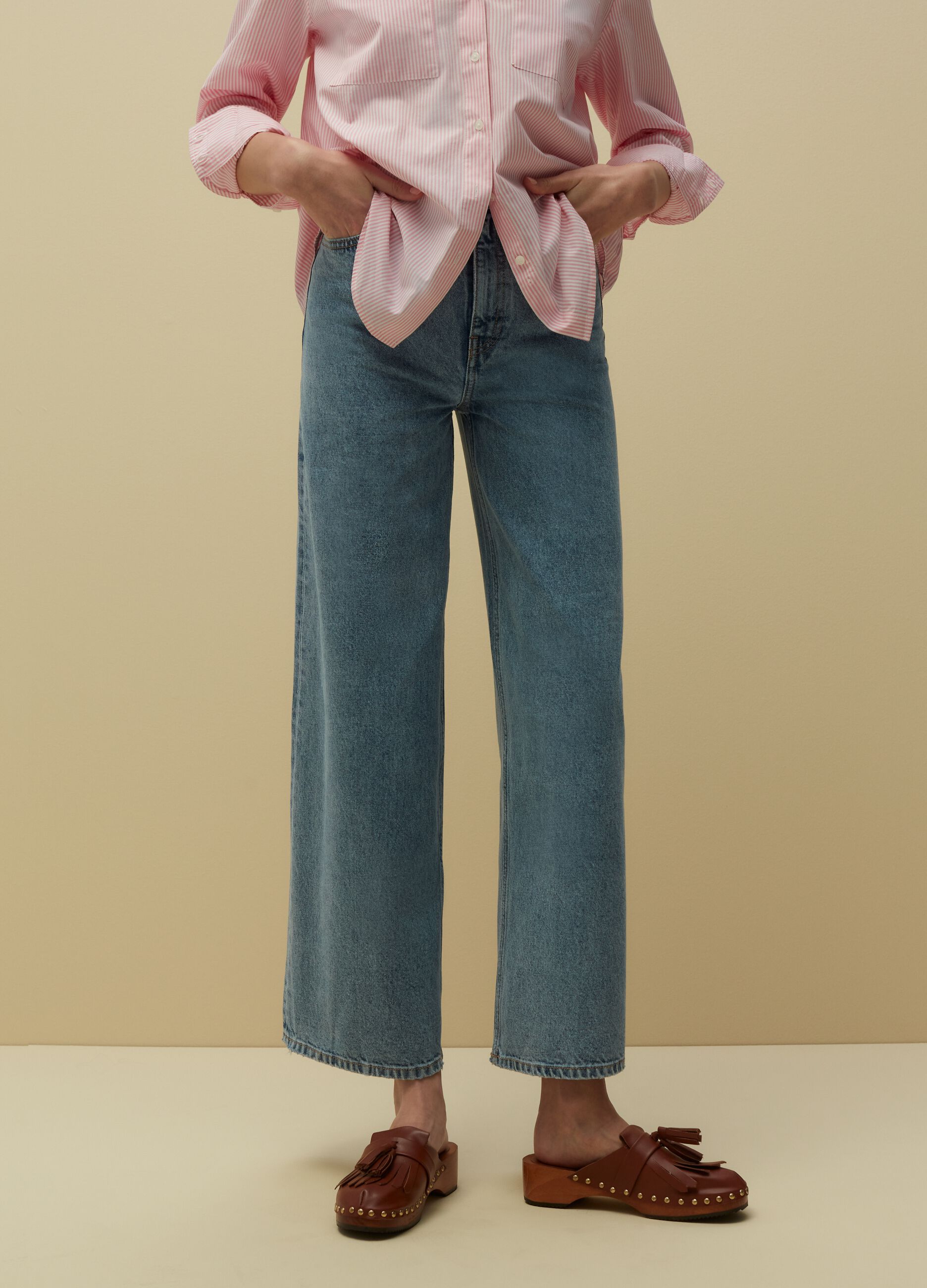 Wide-leg jeans with five pockets