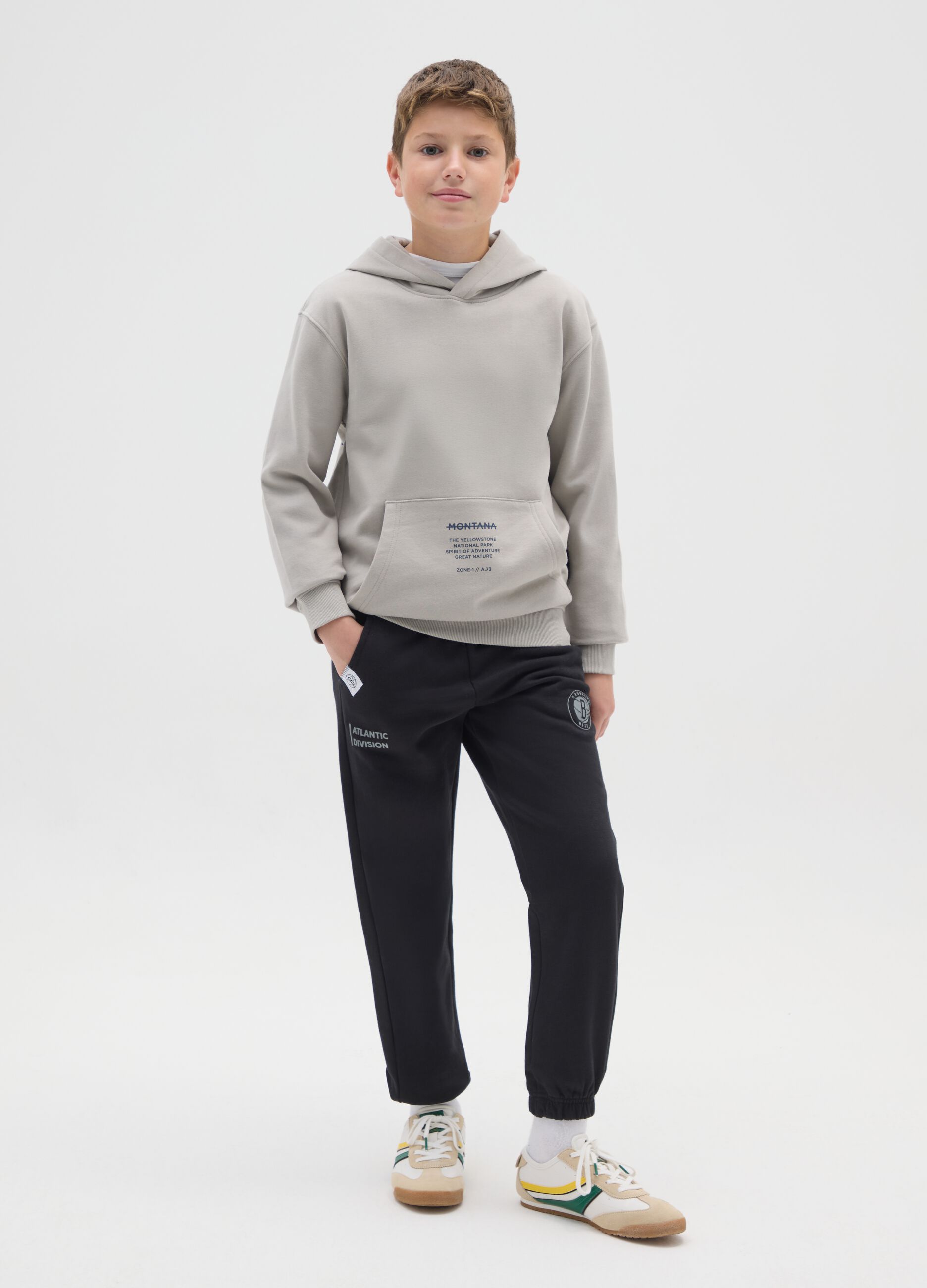 Boys' black cotton blend joggers regular fit