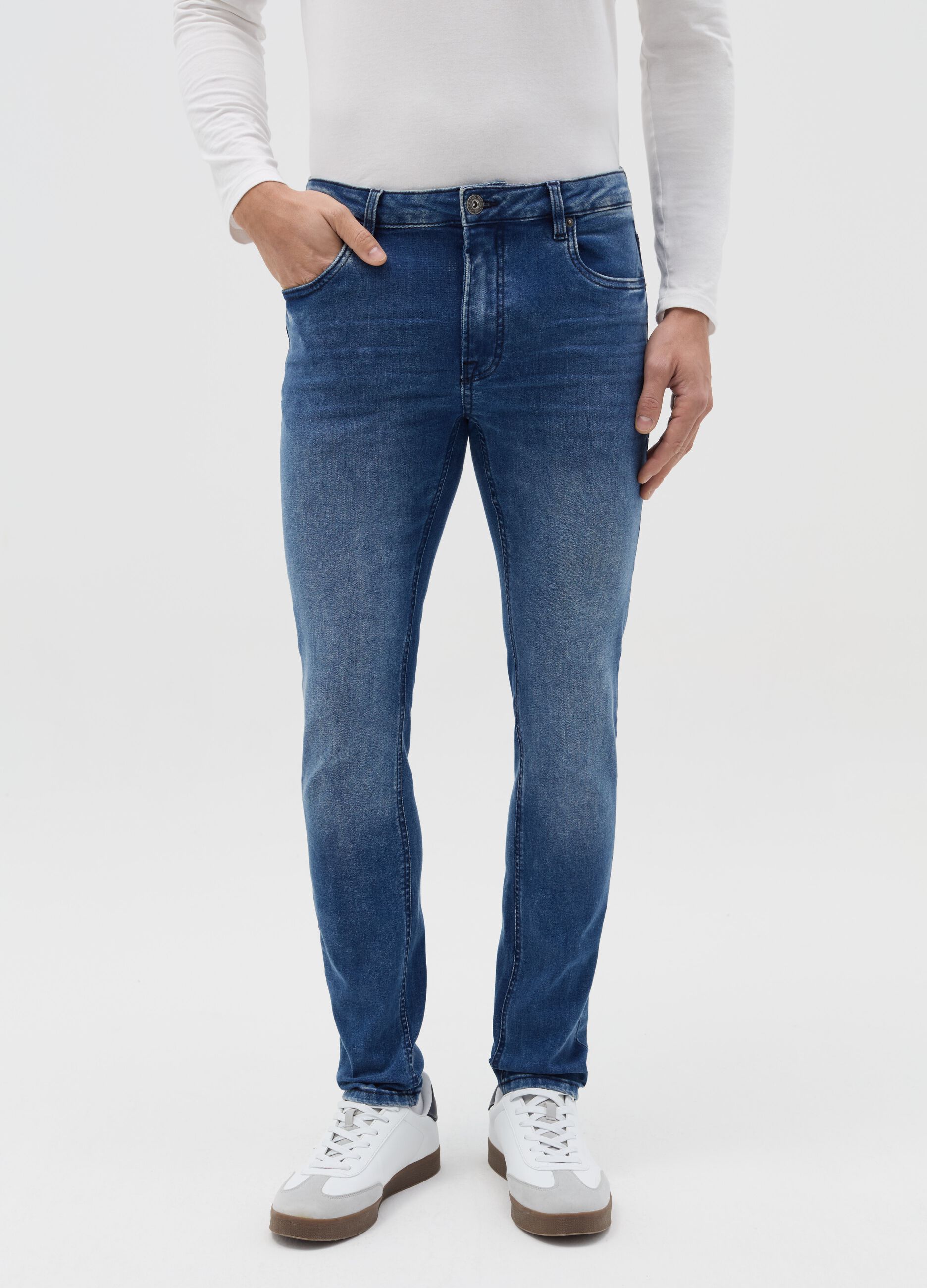 Super-skinny-fit jeans with fading