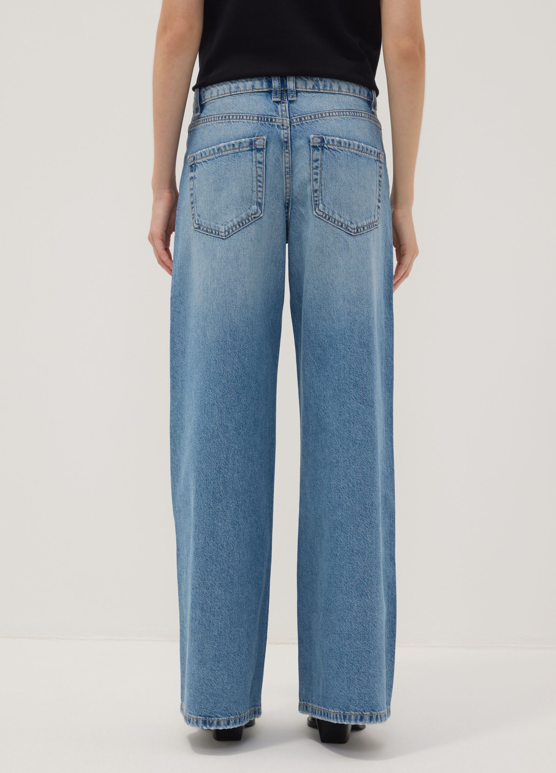 Light blue wide-leg jeans in pure cotton