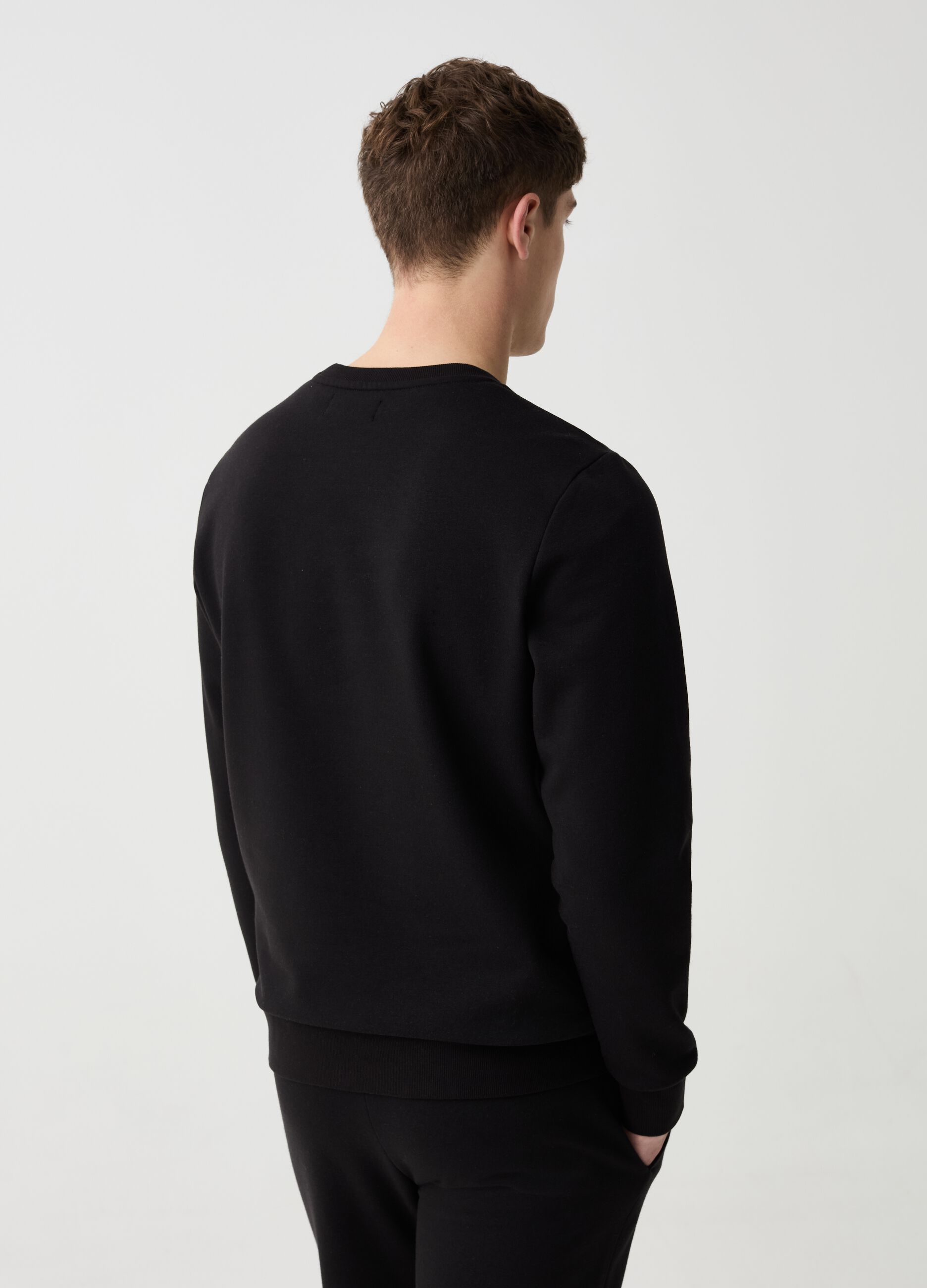 Sweatshirt with round neck