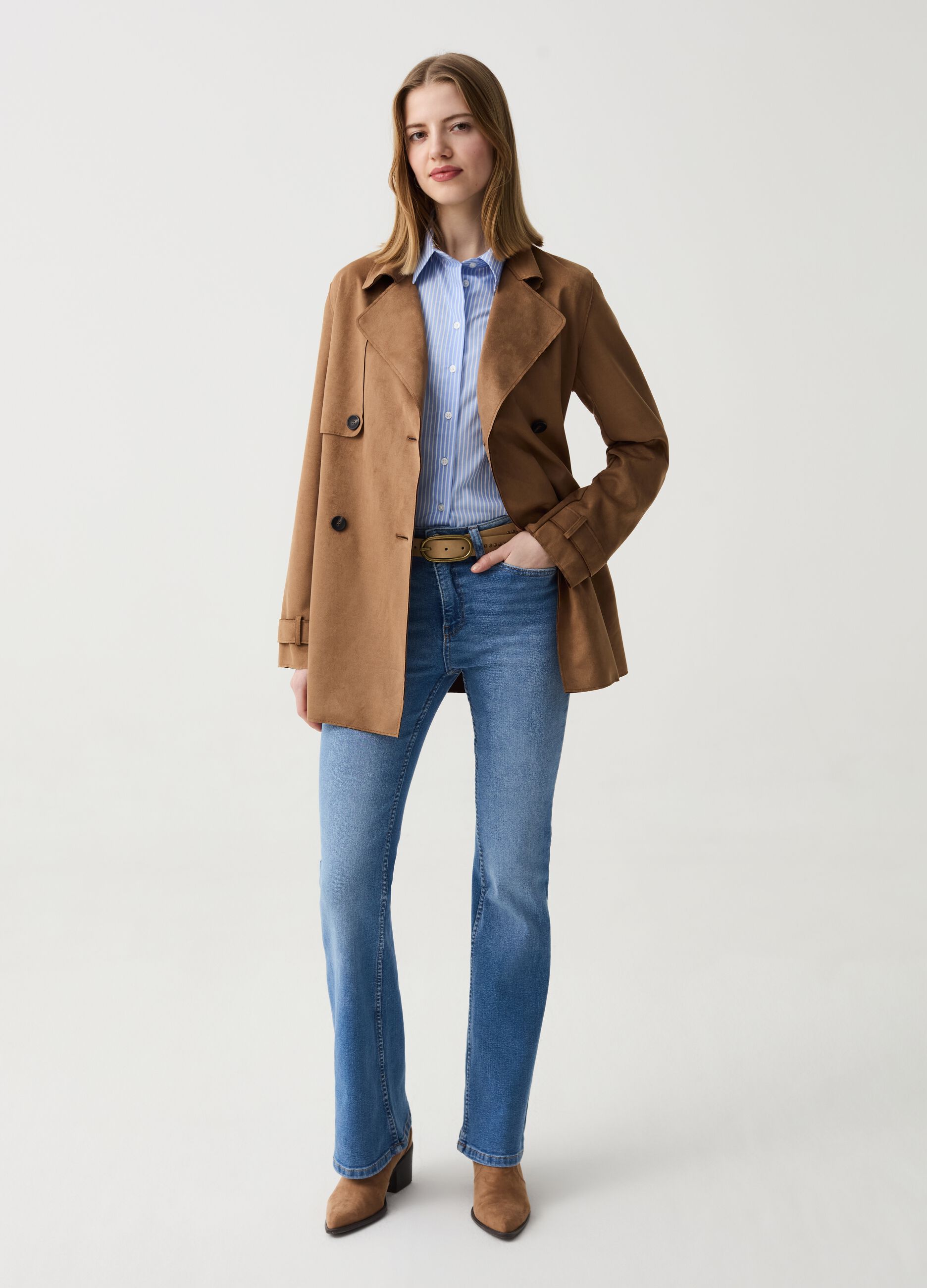 Short double-breasted trench coat in suede