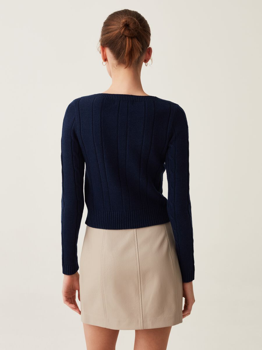 Pullover con lavorazione a trecce_2