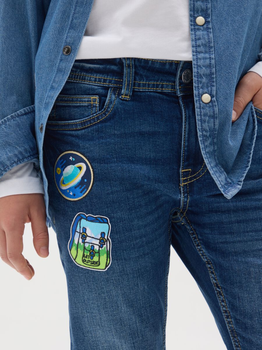 Slim-fit jeans with five pockets_2