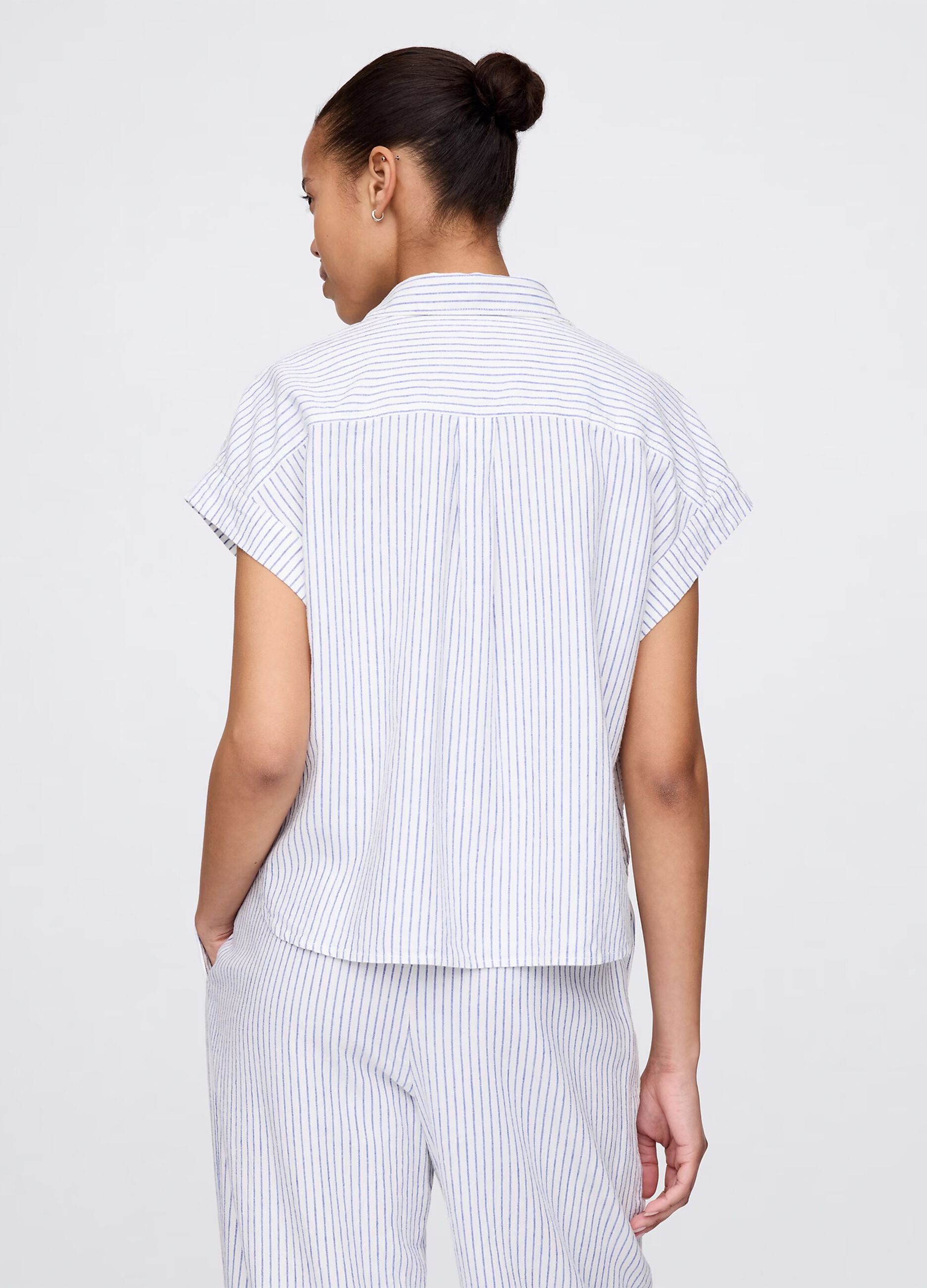 Light blue and white striped shirt in linen and viscose