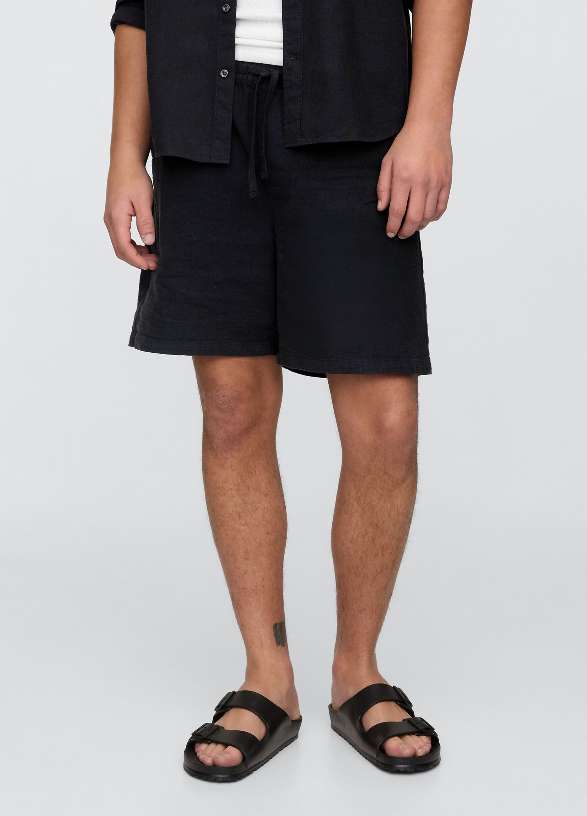 Cotton and linen blend shorts