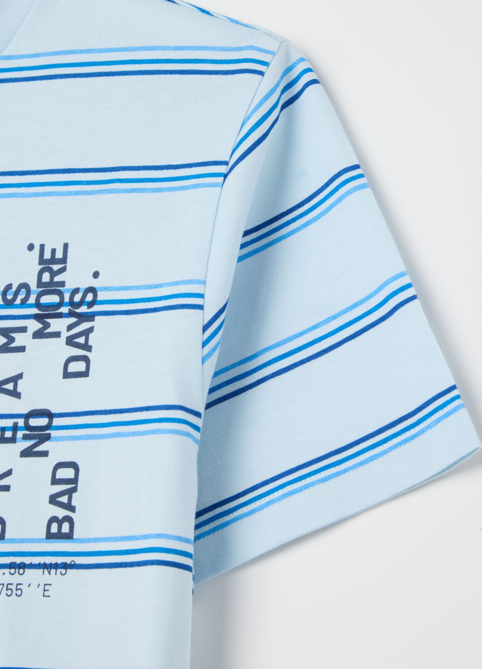 Pigiama azzurro in cotone con stampa