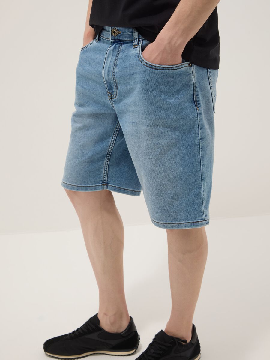 Shorts denim blu in misto cotone elasticizzato regular fit_3