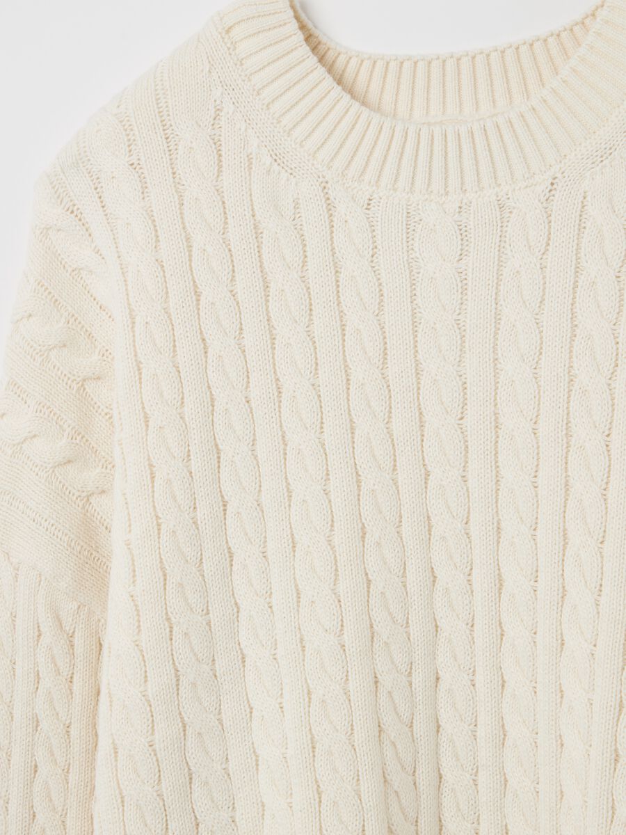 Ribbed pullover with cable-knit design_5