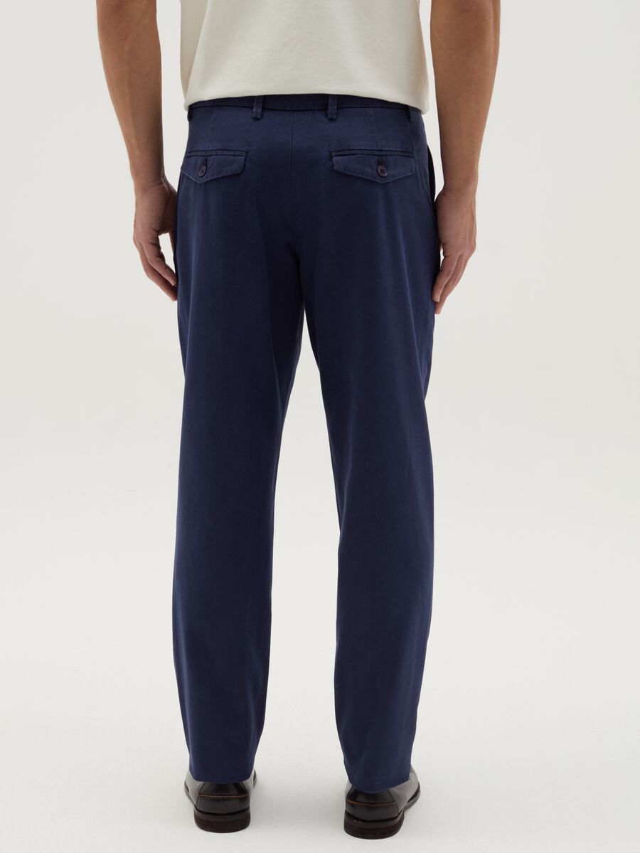 Cotton and linen chino trousers_2